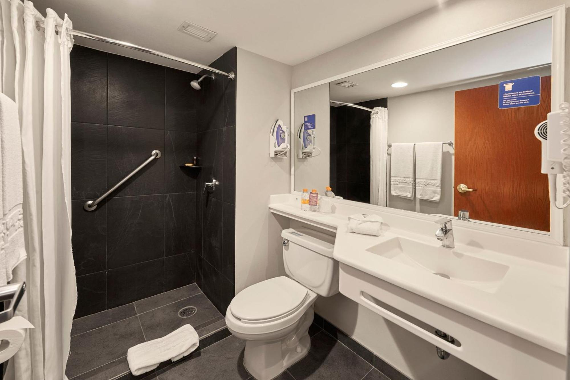City Express Plus By Marriott Cancun Aeropuerto Riviera Zewnętrze zdjęcie