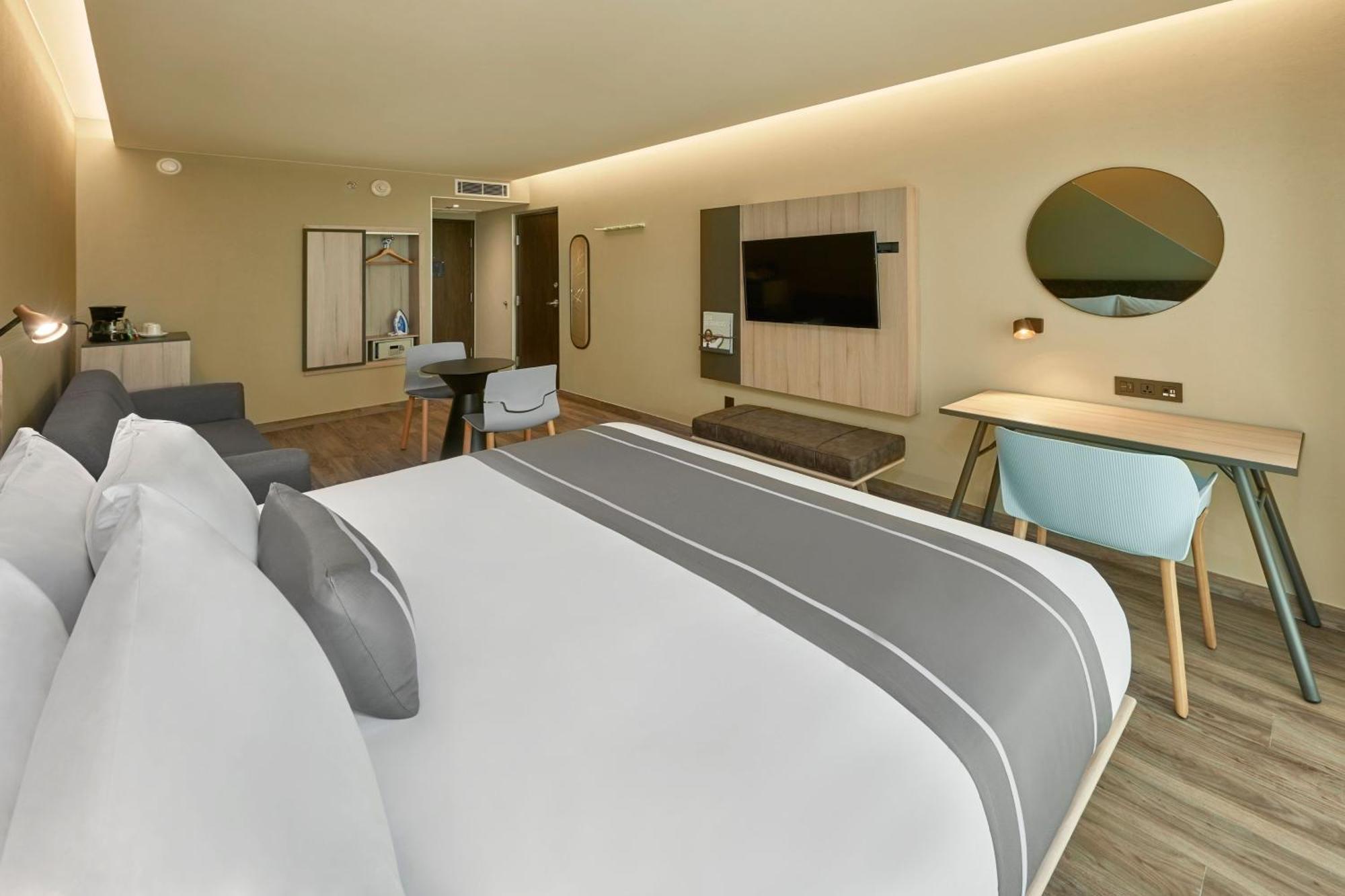 City Express Plus By Marriott Cancun Aeropuerto Riviera Zewnętrze zdjęcie