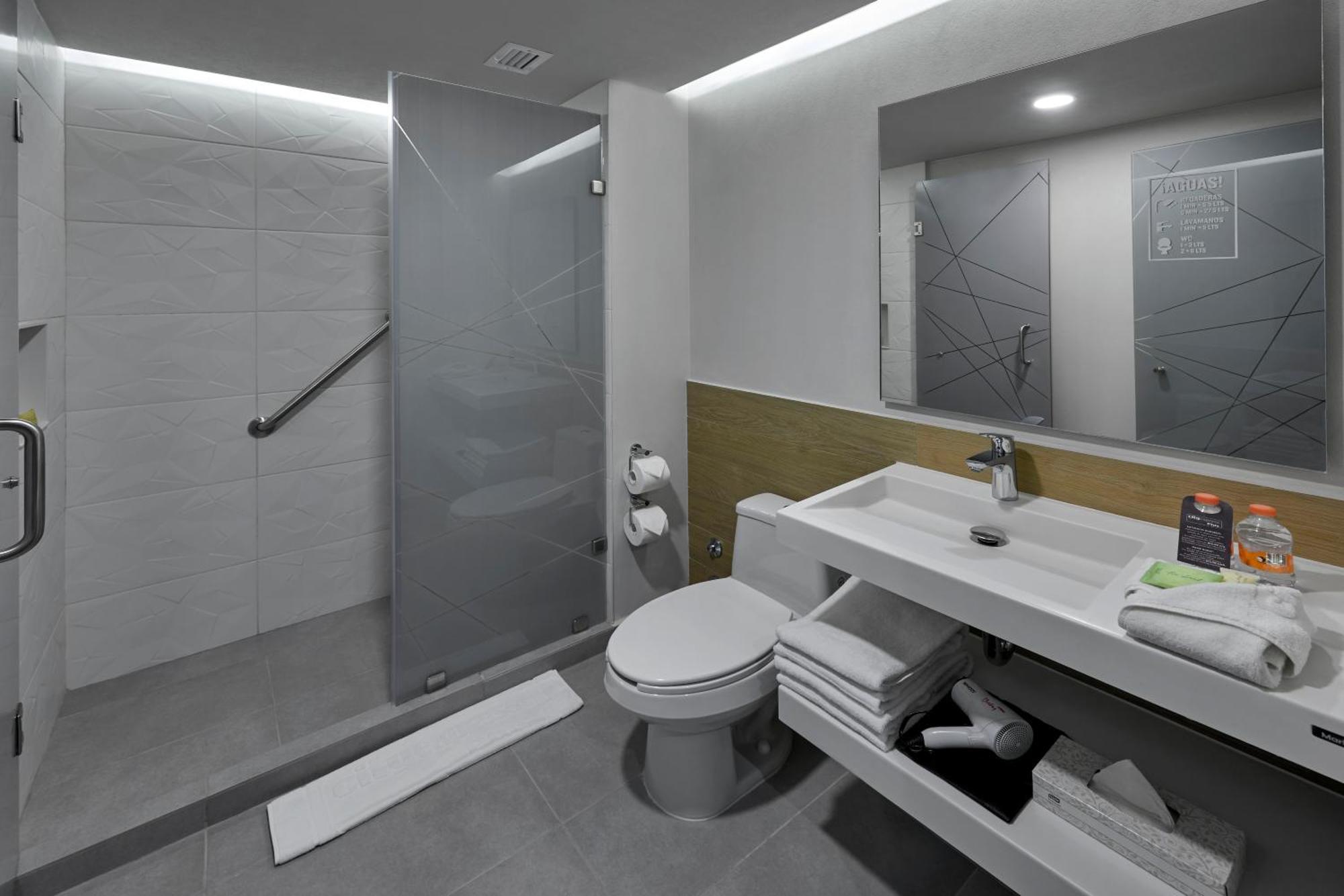 City Express Plus By Marriott Cancun Aeropuerto Riviera Zewnętrze zdjęcie