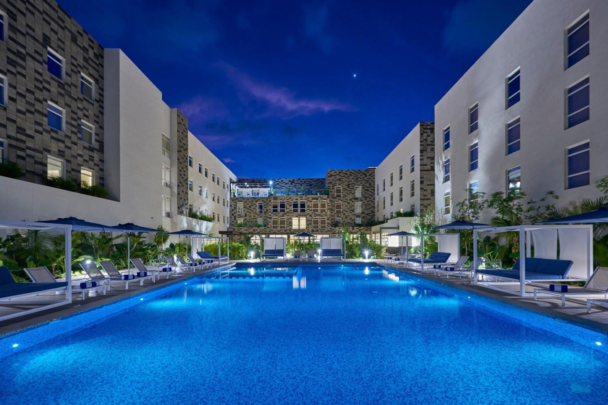 City Express Plus By Marriott Cancun Aeropuerto Riviera Zewnętrze zdjęcie