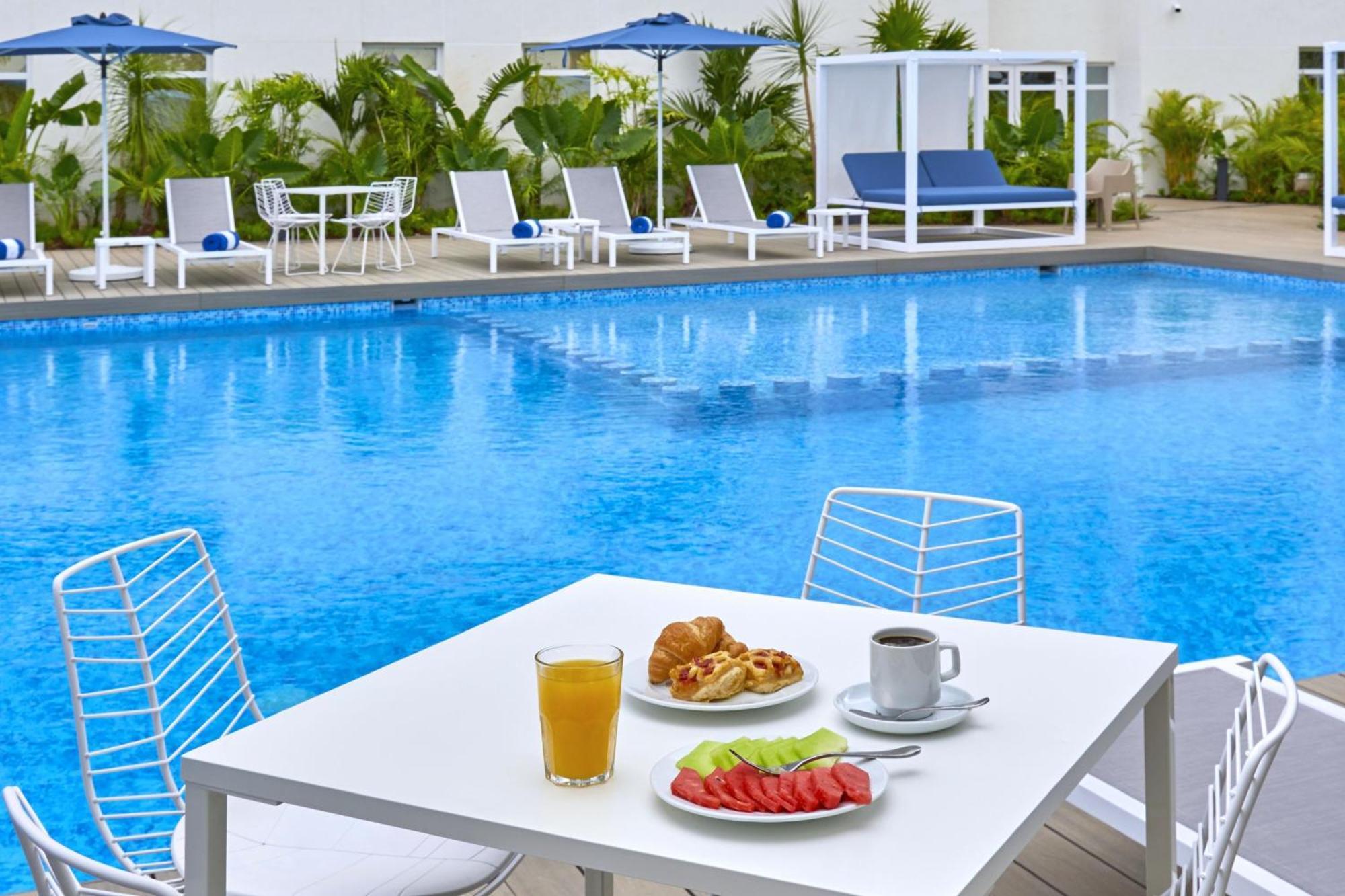 City Express Plus By Marriott Cancun Aeropuerto Riviera Zewnętrze zdjęcie
