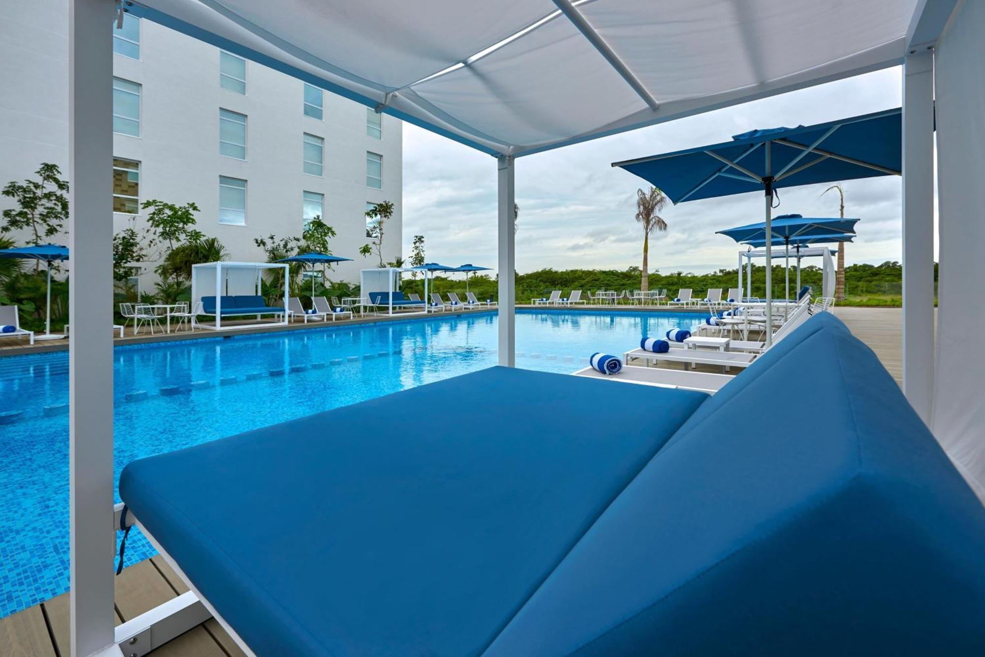 City Express Plus By Marriott Cancun Aeropuerto Riviera Zewnętrze zdjęcie