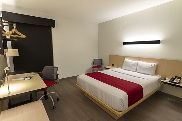 City Express Plus By Marriott Cancun Aeropuerto Riviera Zewnętrze zdjęcie