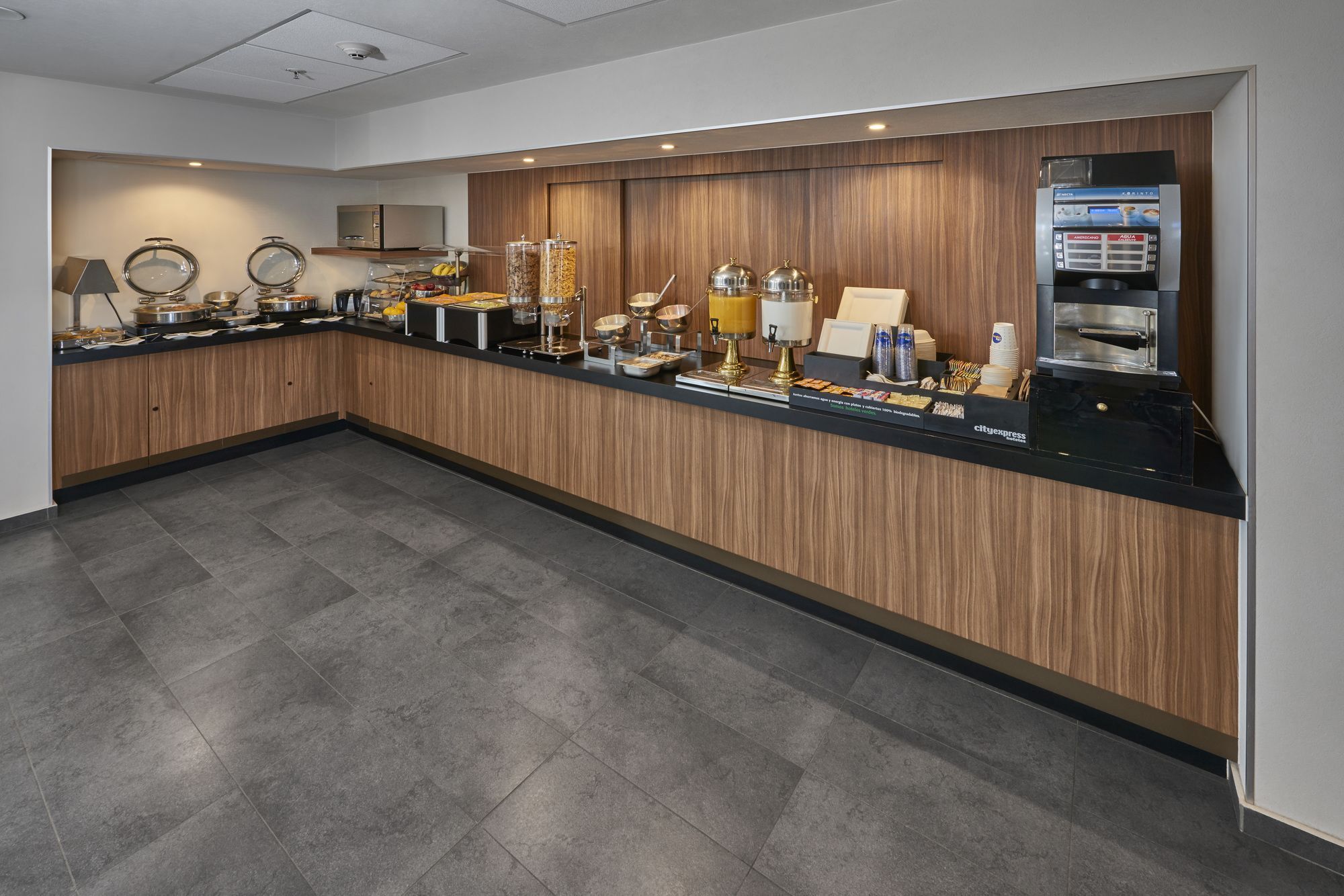 City Express Plus By Marriott Cancun Aeropuerto Riviera Zewnętrze zdjęcie